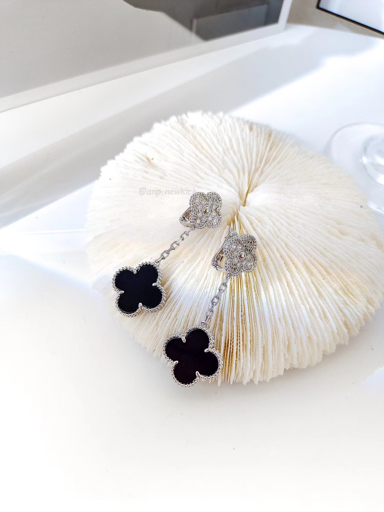 Van Cleef Arpels Magic Alhambra Earrings 2 Motifs 18k White Gold (9) - www.newkick.vip